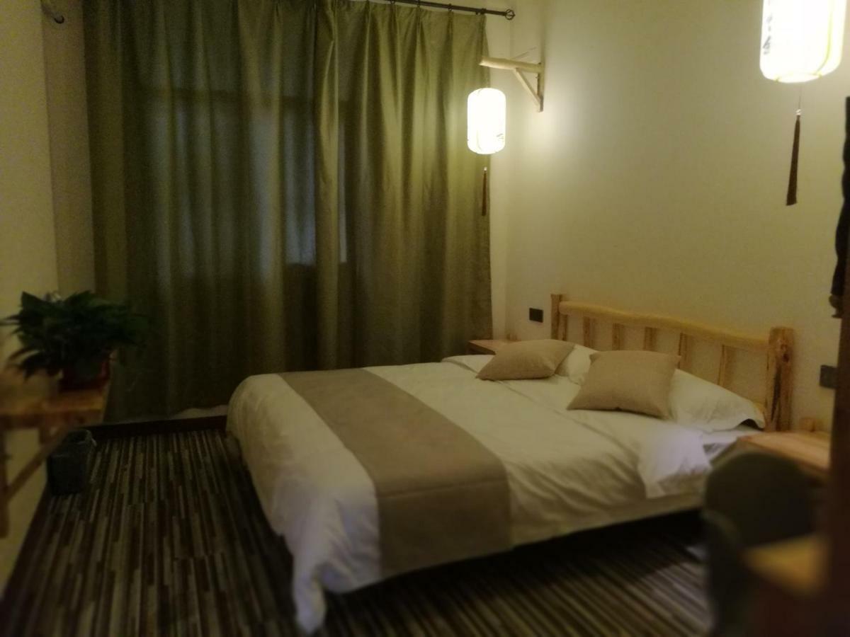 Right Here Hotel Dunhuang Zewnętrze zdjęcie