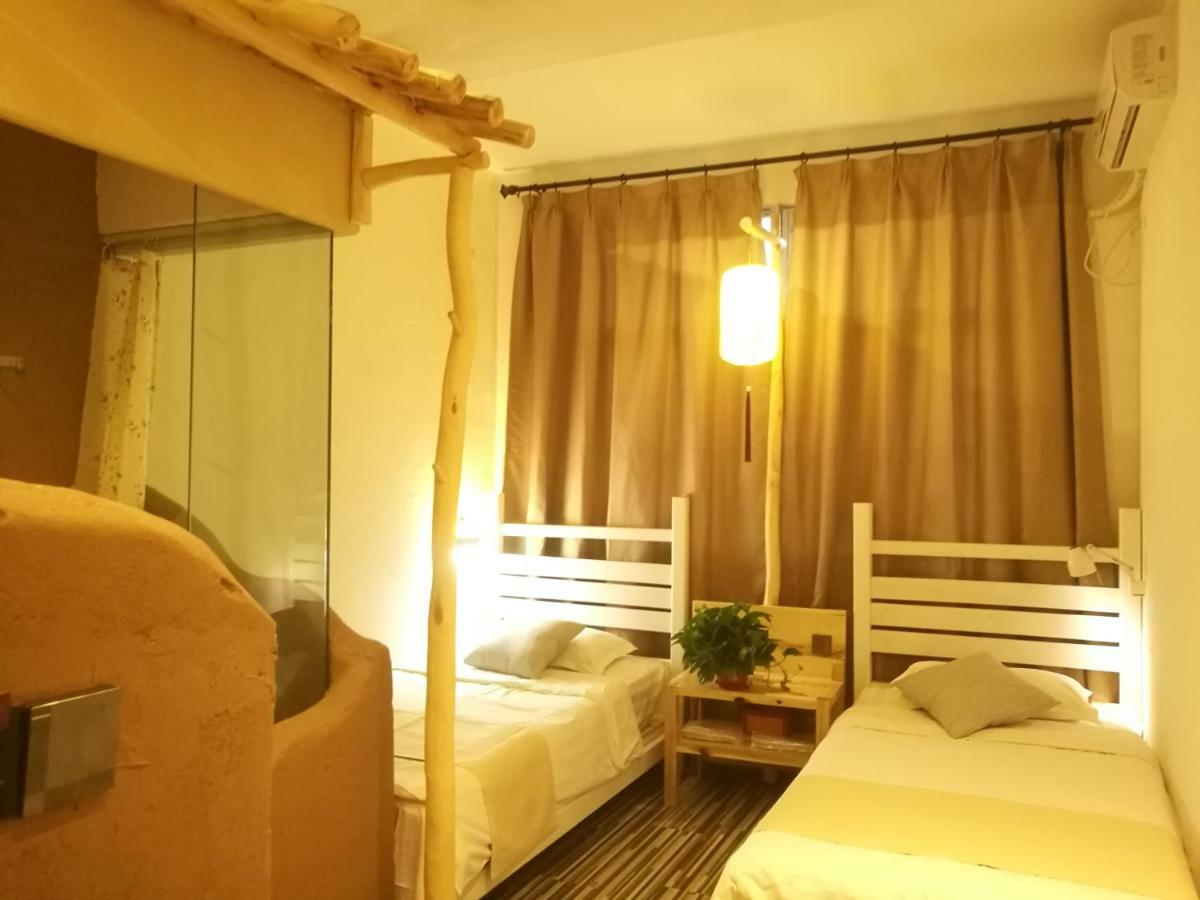 Right Here Hotel Dunhuang Zewnętrze zdjęcie